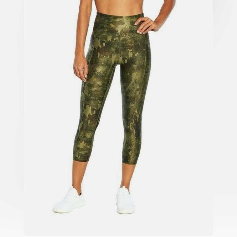 Bally Green Capris with Organic Tie-Dye Pattern